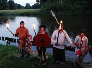 Puszczanie wianków na Bobrze Gwiezdne Wrota - Sekcja Astronomiczna